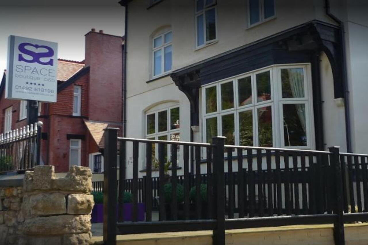 Space Boutique B&B Llandudno Extérieur photo
